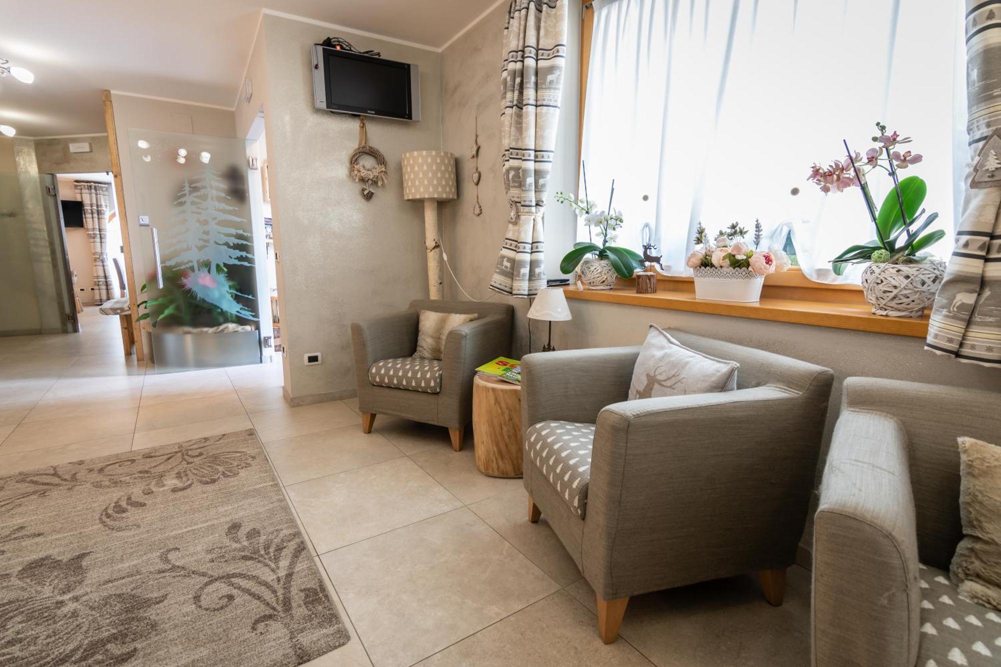 Aparthotel Dolomites Living&Relax Commezzadura Exterior foto