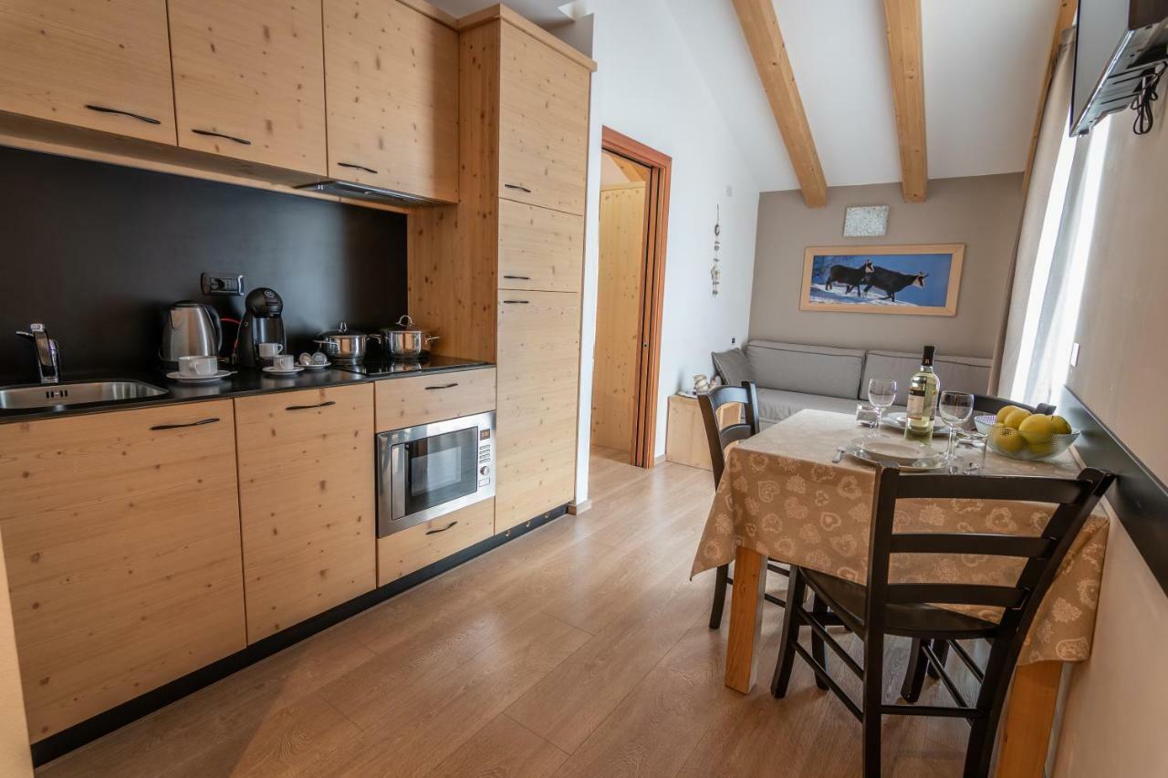Aparthotel Dolomites Living&Relax Commezzadura Exterior foto
